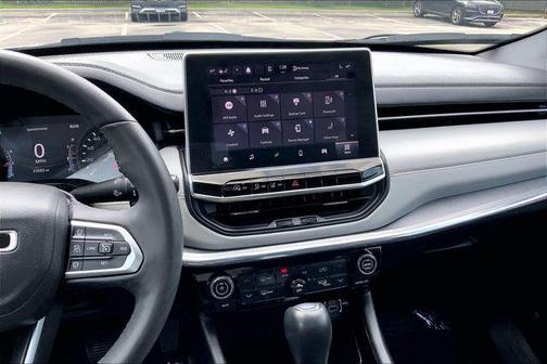 Bright White Clearcoat 2023 Jeep Compass Limited