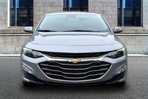 Sterling Gray Metallic 2024 Chevrolet Malibu LT