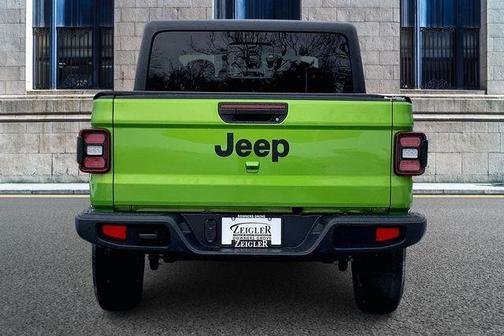 2026 Jeep Gladiator Sport