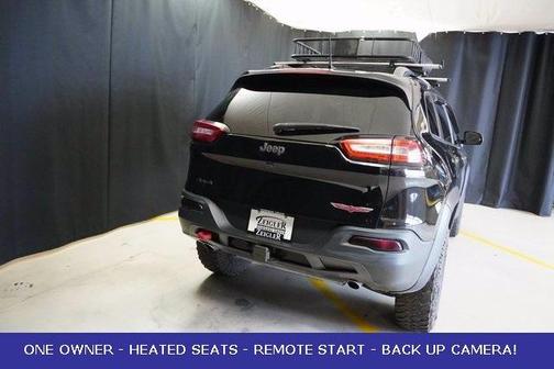 Photo 4 of 17 of 2018 Jeep Cherokee Trailhawk