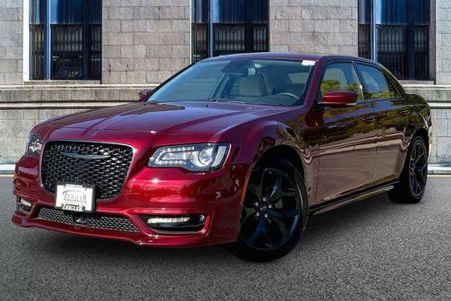 Velvet Red Pearlcoat 2023 Chrysler 300 Touring L