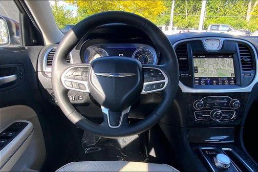 Velvet Red Pearlcoat 2023 Chrysler 300 Touring L