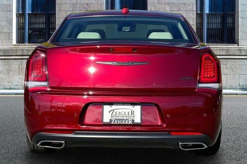 Velvet Red Pearlcoat 2023 Chrysler 300 Touring L