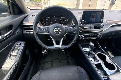 Brilliant Silver Metallic 2024 Nissan Altima 2.5 SV
