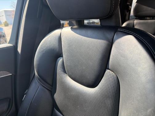 2021 Volvo XC90 T6 Inscription