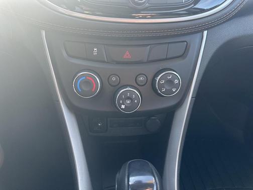 2022 Chevrolet Trax LS