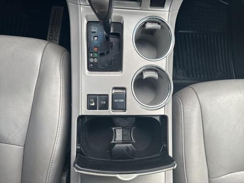 2013 Toyota Highlander SE