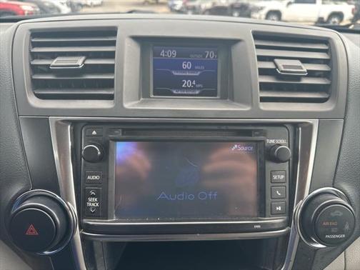 2013 Toyota Highlander SE