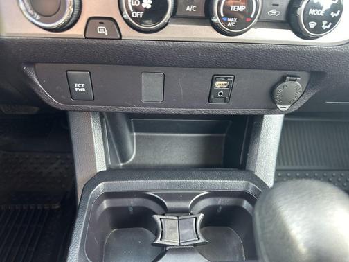 2018 Toyota Tacoma SR