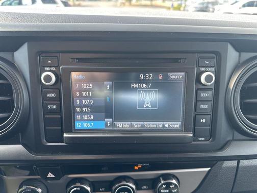 2018 Toyota Tacoma SR