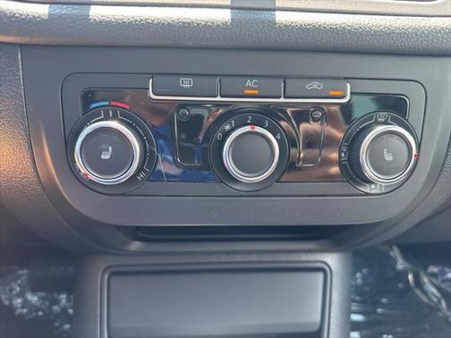 2011 Volkswagen Tiguan SE