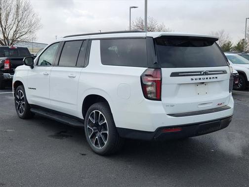 2023 Chevrolet Suburban RST