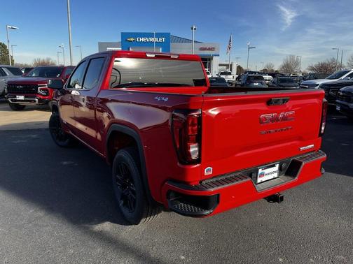 2025 GMC Sierra 1500 Elevation