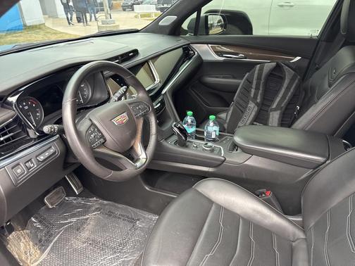 2024 Cadillac XT6 Sport AWD