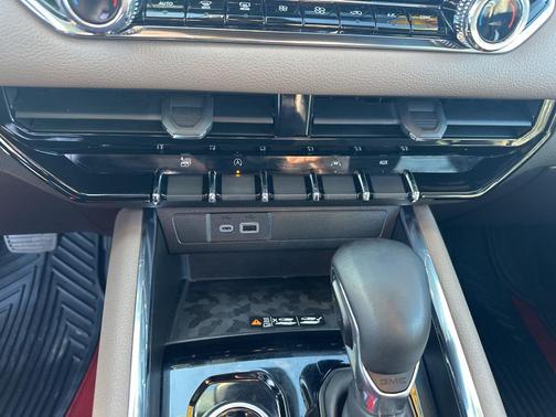 2023 GMC Canyon Denali