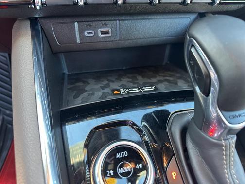 2023 GMC Canyon Denali