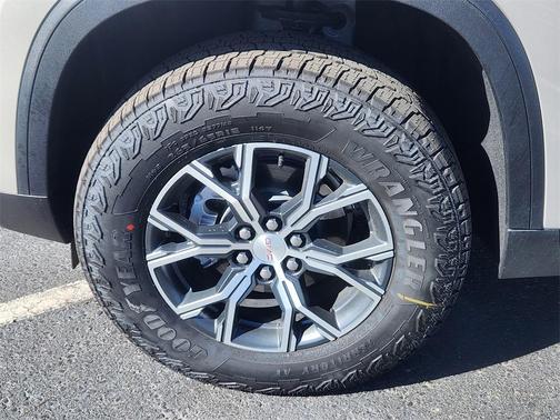 2026 GMC Acadia AT4 AWD