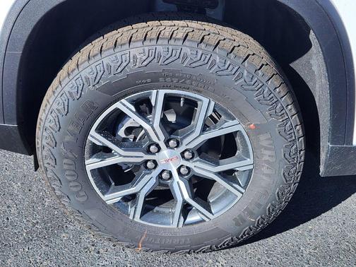 2026 GMC Acadia AT4 AWD