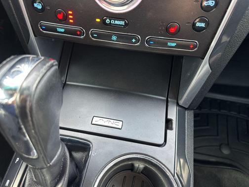 White Platinum 2017 Ford Explorer sport