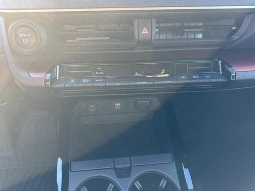 2025 Toyota Prius Plug-In Hybrid XSE Premium