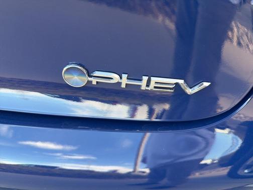 2025 Toyota Prius Plug-In Hybrid XSE Premium