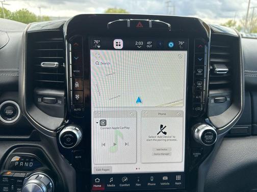 Diamond Black Crystal Pearlcoat 2022 RAM 1500 Rebel