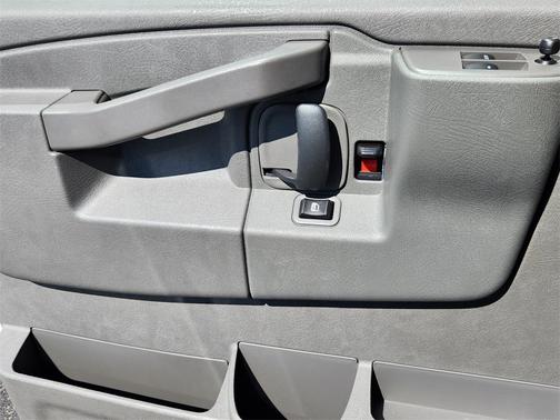 2025 GMC Savana 2500 Work Van