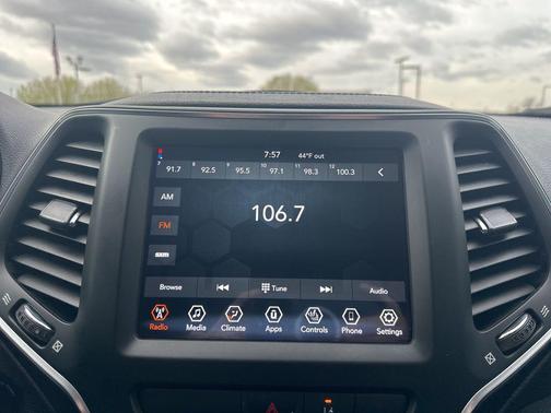 Sting-Gray Clearcoat 2022 Jeep Cherokee X 4x4