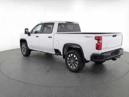 Summit White 2021 Chevrolet Silverado 2500 Custom