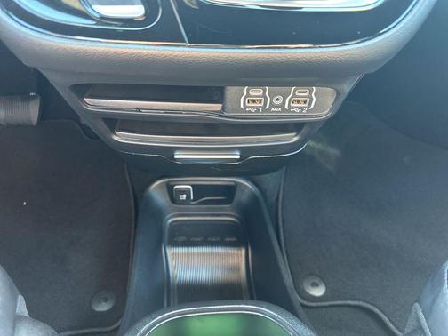 2025 Chrysler Pacifica L