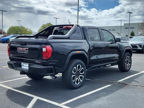 2025 GMC Canyon Base