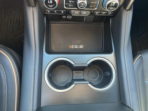 2024 GMC Yukon 4WD AT4