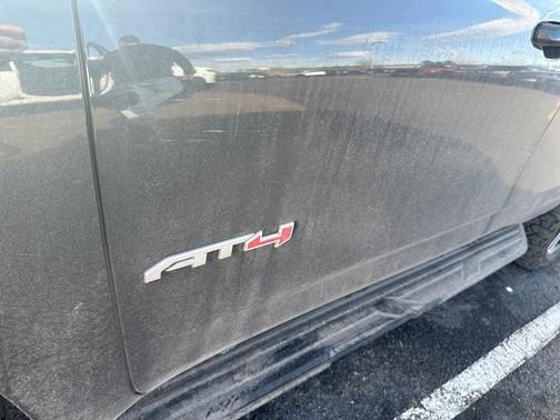 2024 GMC Yukon 4WD AT4