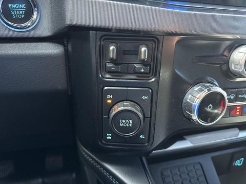 Agate Black Metallic 2025 Ford F-250 Platinum