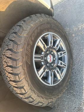 2024 GMC Sierra 1500 AT4