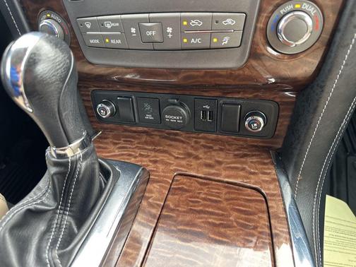 Super Black 2018 Nissan Armada Platinum