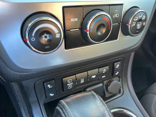 2016 GMC Acadia SLE-2