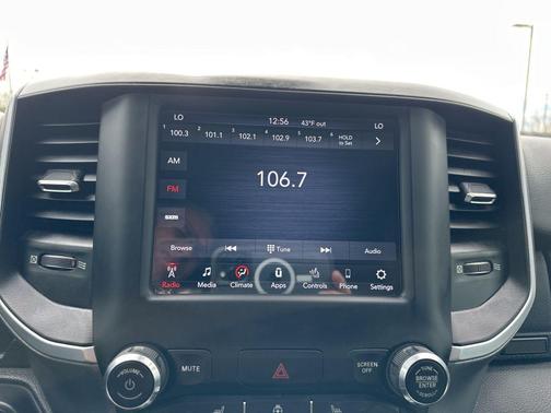 Granite Crystal Metallic Clearcoat 2020 RAM 1500 Big Horn/Lone Star