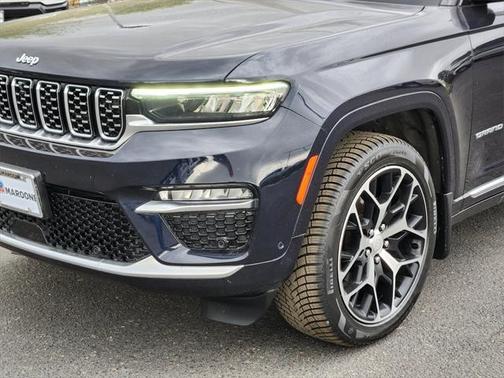 2023 Jeep Grand Cherokee Summit