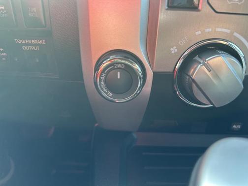 2018 Toyota Tundra SR5