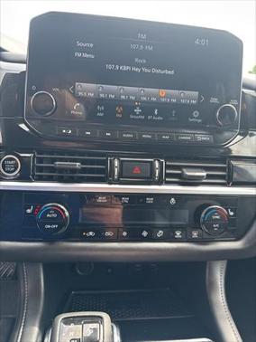 2024 Nissan Pathfinder SL 4WD