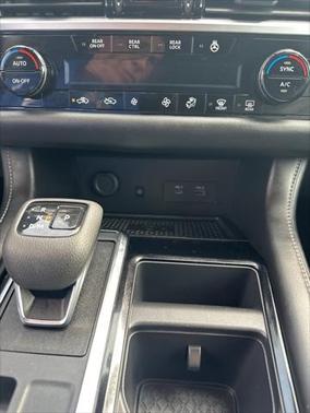 2024 Nissan Pathfinder SL 4WD