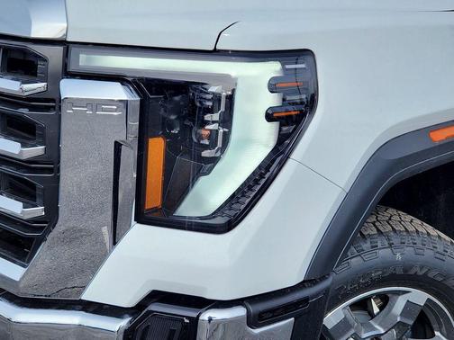 2026 GMC Sierra 2500 SLT