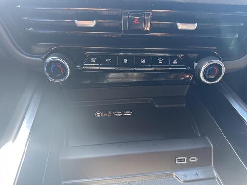 2025 Chevrolet Tahoe 4WD High Country