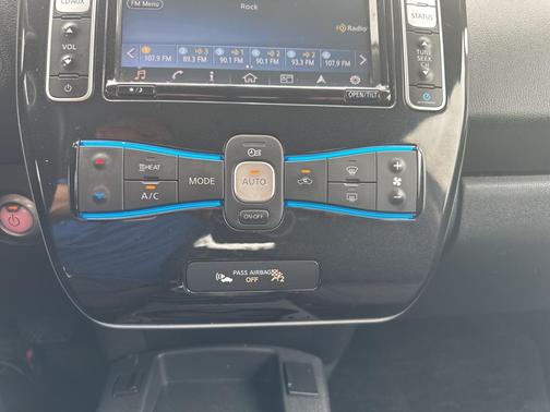 2016 Nissan Leaf SV