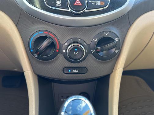 2013 Hyundai Accent GLS