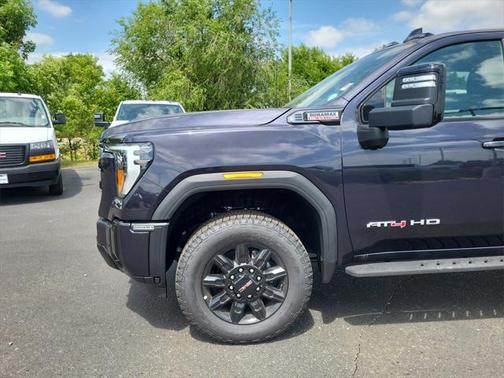 2025 GMC Sierra 2500 AT4