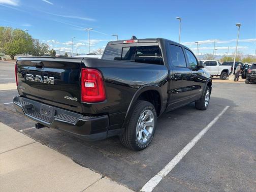 Diamond Black Crystal Pearlcoat 2025 RAM 1500 Big Horn/Lone Star