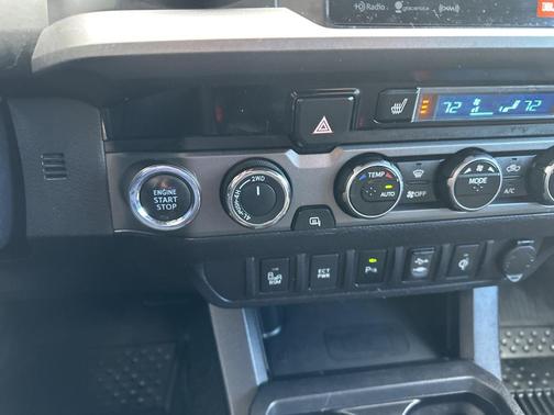 2017 Toyota Tacoma Base