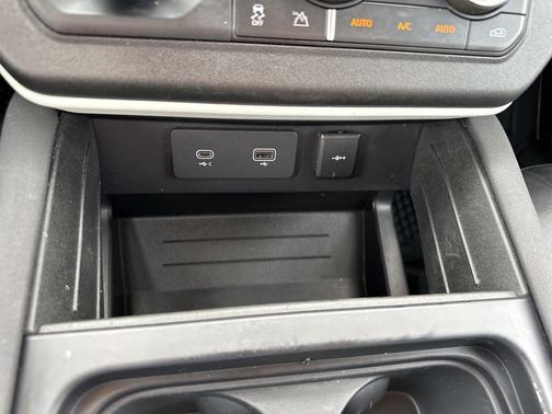 2023 Land Rover Defender 110 S